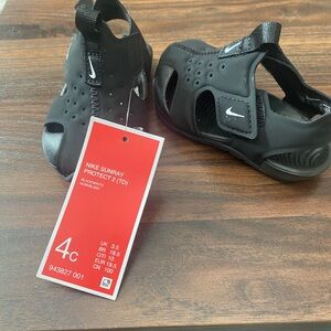 Nike Black Toddler Sandals with Hook-and-Loop Strap